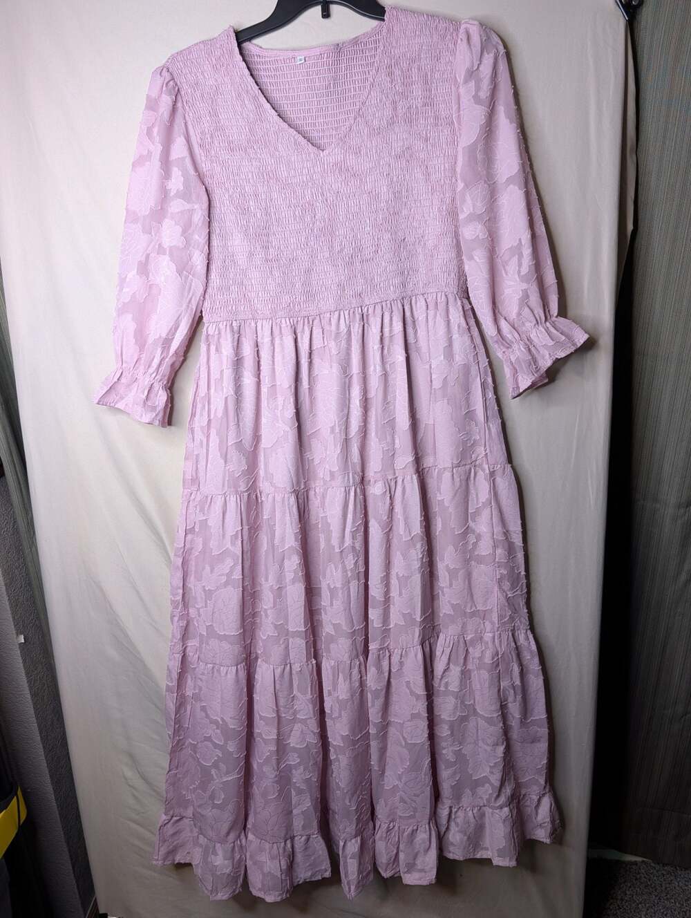 Women's V-Neck Smocked‎ Textured Floral Midi Dress in Lavender